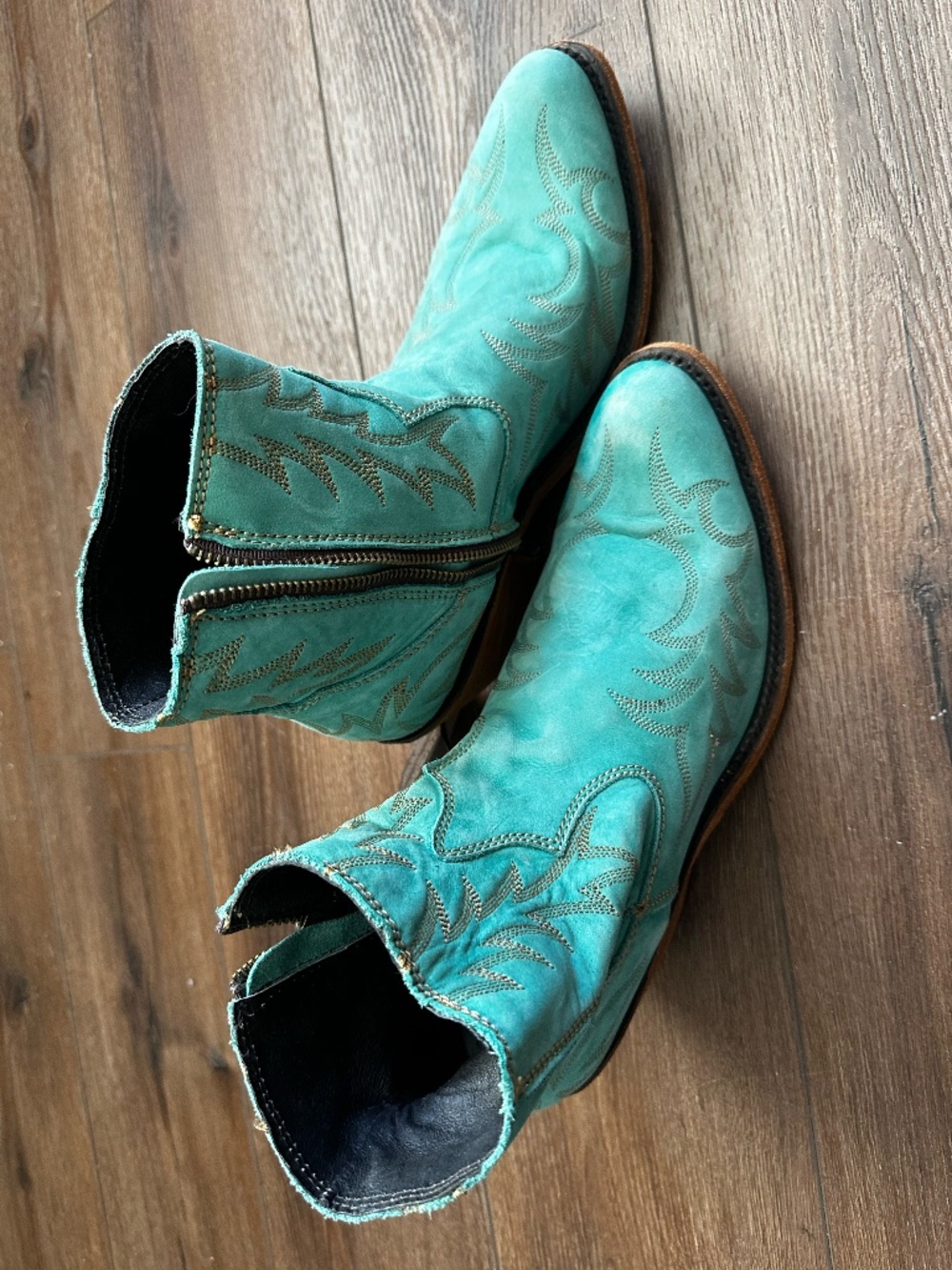 Liberty Black Short Cowboy Boots